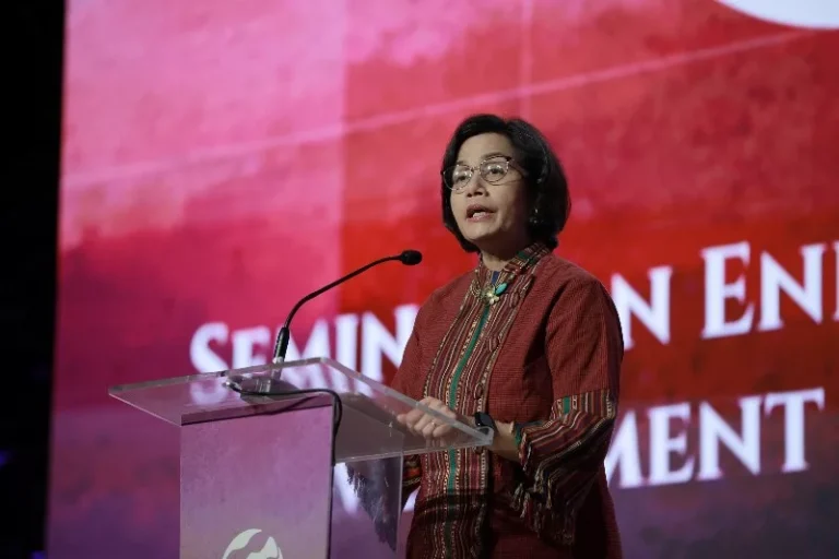 HADAPI DONG..! Sri Mulyani Minta Menkeu dan Gubernur Bank Sentral se-ASEAN Waspada Tekanan Geopolitik Global