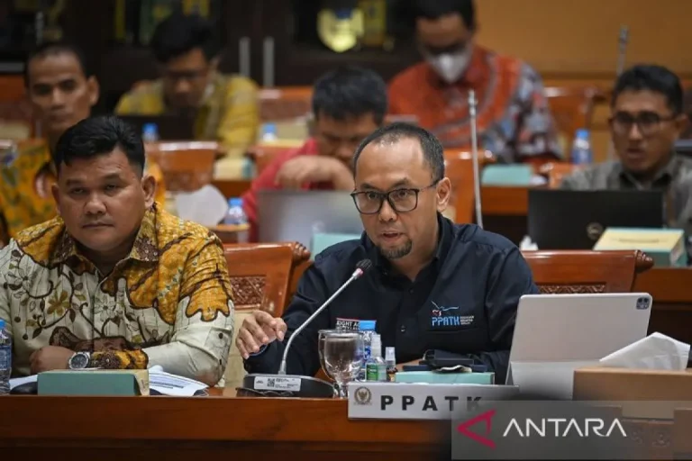 BISA GAK NIH DIBONGKAR..? DPR Minta PPATK Tindaklanjuti Temuan Rp1 Triliun Ke Parpol