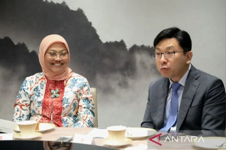 EMANG BISA..? Kemnaker Minta Hong Kong Naikkan Upah Minimum Pekerja Migran RI