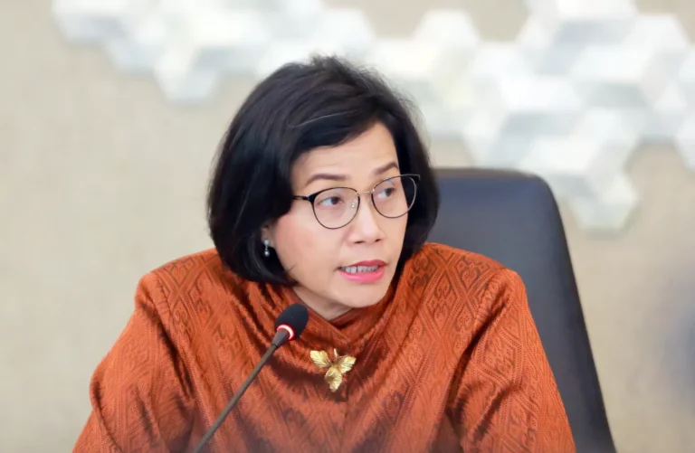ANGGARAN HABIS DIKORUP..! Sri Mulyani Tagih Proyek BTS 4G ke Menkominfo Budi Arie: Ini Semua Janji Johnny Plate!