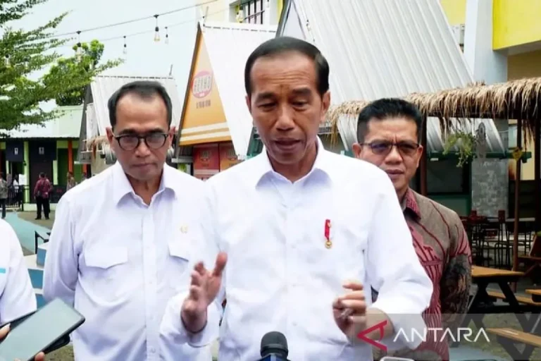 PENTING NIH GAEZ..! Jokowi Atur Jam Kerja ASN Selama Ramadhan, Masuk Kantor Pukul 08.00