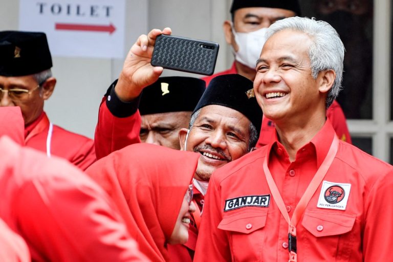 WADUH GIMANA NIH MAS..? Ganjar Pranowo Dilaporkan ke KPK atas Dugaan Gratifikasi