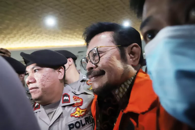AKIBAT SALAH PILIH MENTERI..! Anak Mantan Mentan SYL Rutin Pakai Duit Kementan untuk Skincare, Sampai Rp 50 Juta
