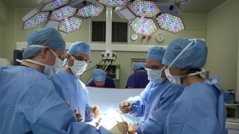 GAWAT BANGET NIH..! 2.716 Dokter Alami Gejala Depresi, Paling Banyak Menimpa Calon Dokter Anak