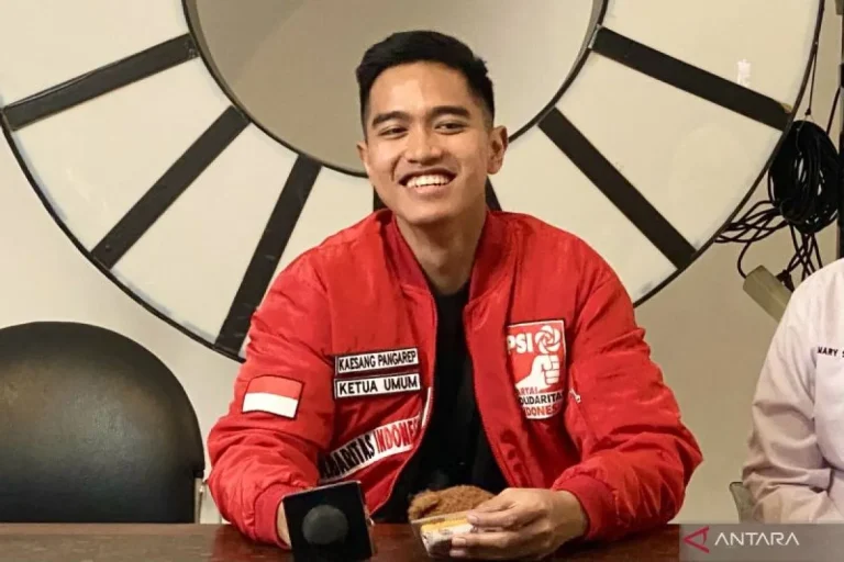 ADA PAMANNYA NGGAK..? Kaesang Bisa Maju Pilgub Usai MA Ubah Aturan Usia, PDIP Meradang