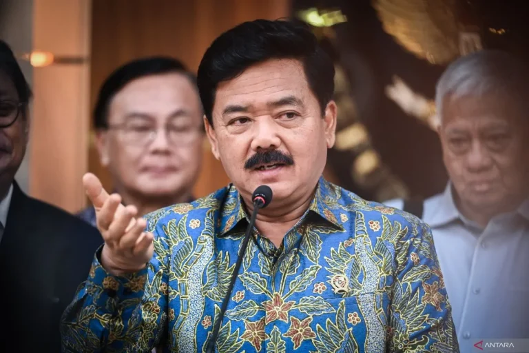 EMANG BISA..? Menko Hadi Tegaskan Satgas Judi Online Putus Jalur Main Judi Online