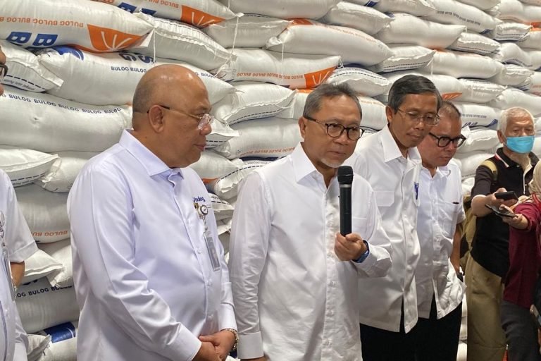 KOQ LAMA BANGET NGAPAIN AJA..? Menko Pangan: Setidaknya 2028 Kita Bisa Swasembada Beras dan Jagung