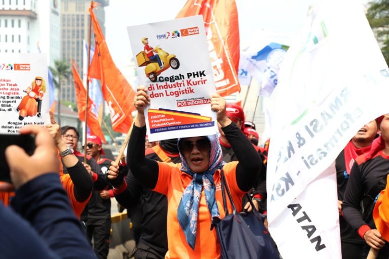 PASTIKAN AJA NIH..! Mahkamah Konstitusi: PHK Tak Bisa Sepihak dan Wajib Melalui Perundingan