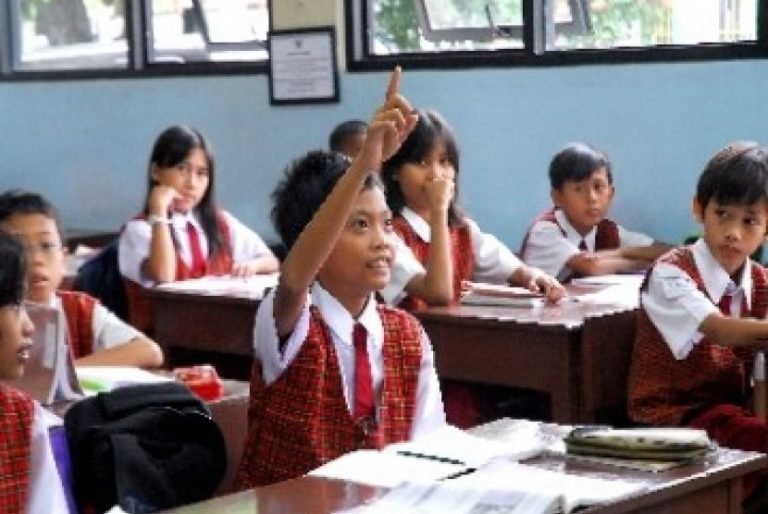 KALAH DENGAN INDIA..! Pemerintah Akan Masukkan AI dan Coding Jadi Pelajaran di SD-SMP
