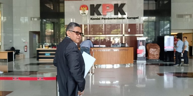 TANGKAP JANGAN LOLOS..! KPK Cegah Hasto Kristiyanto keluar negeri