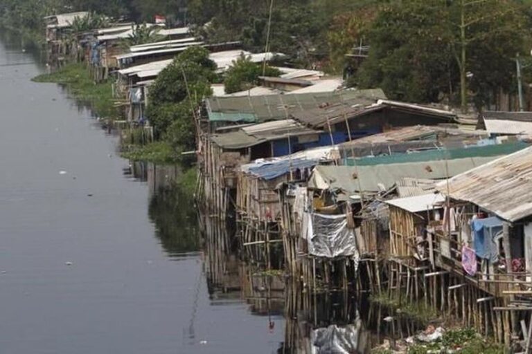 BENERAN TURUN NIH..? Terendah sejak 1960, Penduduk Miskin Indonesia Capai 8,57 Persen dari Total Populasi