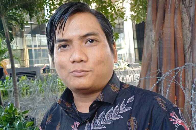BERAPA BAYARANNYA NIH…? KPK Dalami soal Dugaan Firli Bahuri Halangi Penggeledahan Kantor PDI-P