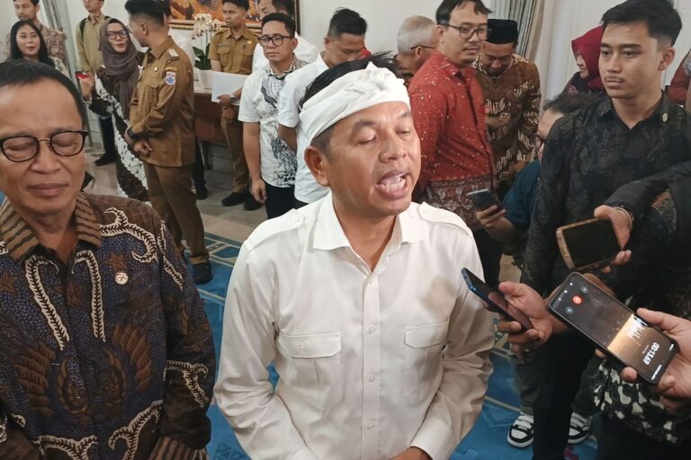 PECAT AJA KANG..! Dedi Mulyadi: Kalau Kepsek Tetap “Study Tour”, Berhadapan dengan Saya!