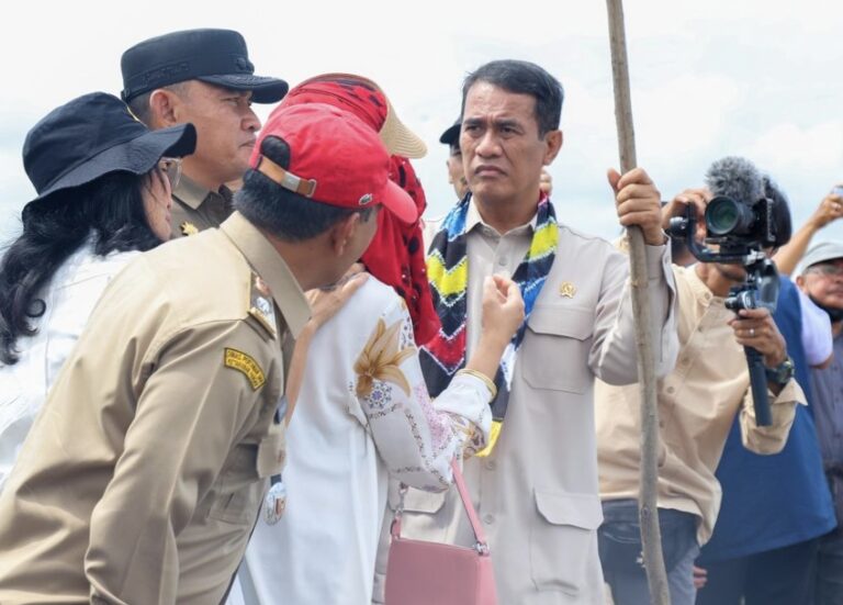 MENGABAIKAN PERINTAH PRESIDEN NIH..! Mentan Kecewa Serapan Tak Optimal: Bulog Wajib Serap Gabah Apa Pun Kualitasnya!