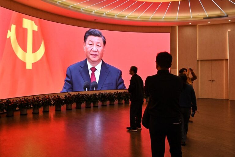 MAKIN PANAS NIH..! Balas Trump, China Terapkan Tarif Impor 84 Persen untuk AS