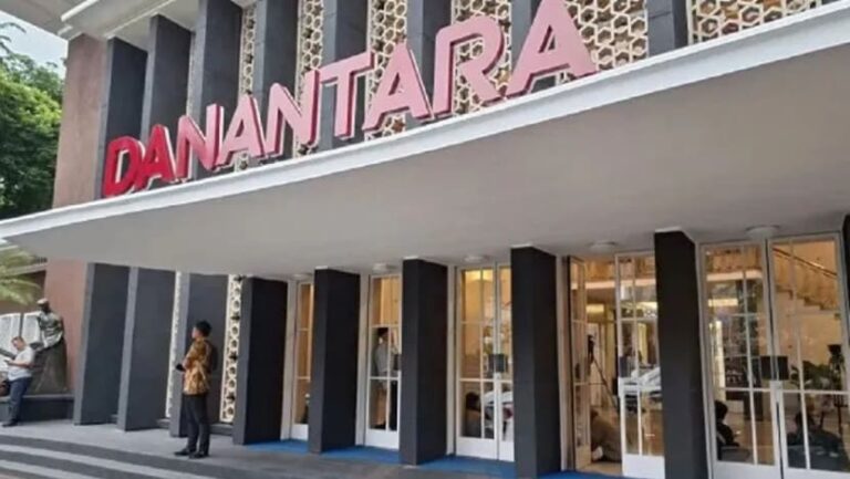 OK JUGA NIH..! Luhut Tawarkan Danantara ke China, Usul Bentuk Dana Investasi Bersama