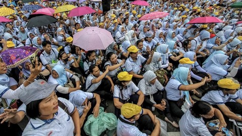 BURUH JADI KORBAN NIH…! Kejagung Usut Kasus Korupsi Sritex yang Punya Utang Rp 29,8 Triliun