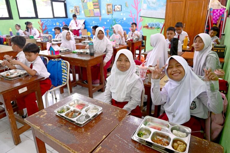 AWASI NIH..! Penerima Program MBG Tembus 7 Juta per Juli 2025