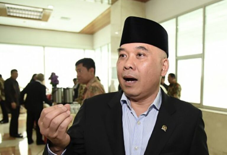 PARTAI APA NIH..? Anggota DPR Heri Gunawan Diduga Pakai CSR BI-OJK Beli Rumah dan Mobil