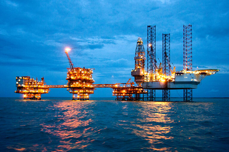 MAFIA IMPOR MIGAS NIH..! ESDM Buka Opsi Pertamina Impor BBM untuk Atasi Kelangkaan di SPBU Swasta 