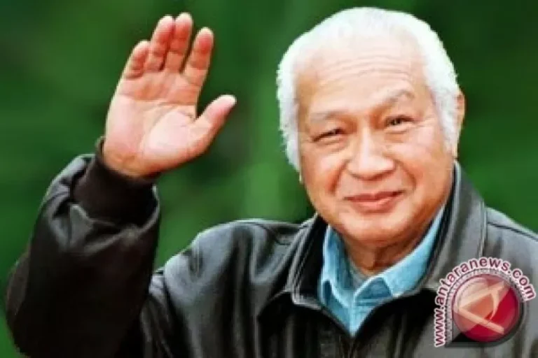 ENG ING EEEENG..! Mensos Usulkan 40 Nama Jadi Pahlawan Nasional: Marsinah, Soeharto, hingga Gus Dur
