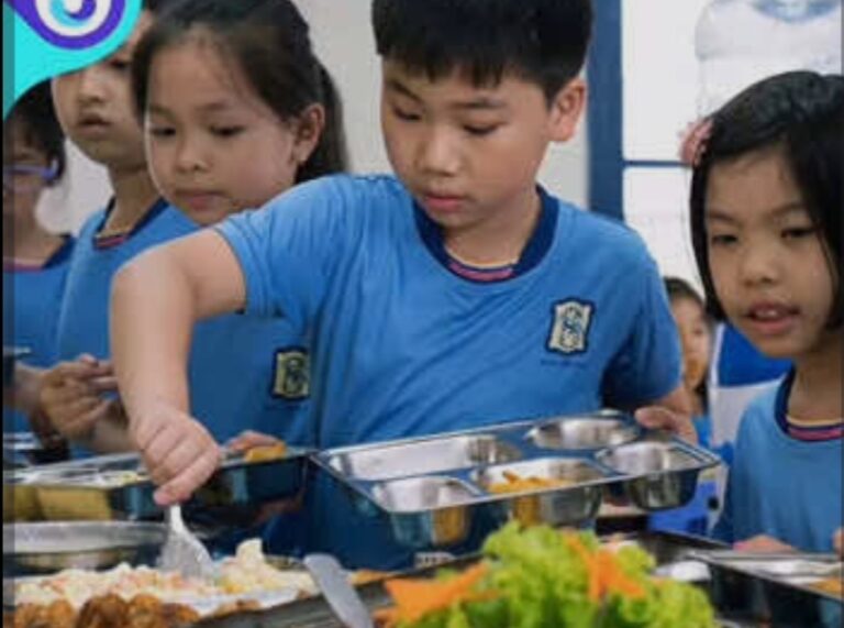 BELAJAR DARI CHINA DONG..! Menilik Program Makan Gratis di China: Jika Tak Sesuai Standar, Pejabatnya Dipecat