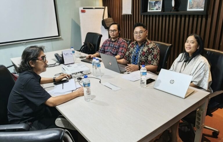 SKANDAL NIH..! Bank HSBC Cuci Tangan, Ahli Waris Raka Arung Aksara Bakal Gugat Presiden Prabowo & Menaker