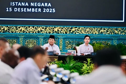 INI PENGKHIANATAN, HARUS DISIKAT..! Prabowo Dapat Laporan Ada Oknum TNI-Polri Terlibat Penyelundupan dan Tambang Ilegal