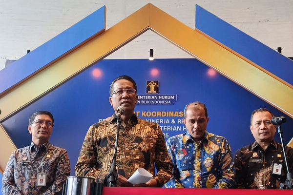 TIDAK MELARANG KRITIK..! Soal Pasal Penghinaan Presiden di KUHP, Menkum: Hanya Presiden dan Wapres yang Bisa Lapor