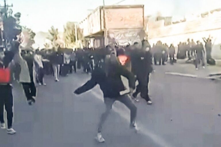 SETELAH VENEZUELA NIH ! Iran Chaos, Aksi Demo Lintas Kota yang Makin Menggila Picu Pemadaman Internet Nasional
