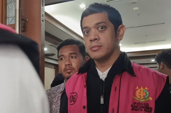 MANA BAPAKMU..? Negara Rugi Rp 285,1 Triliun. Kerry Anak Riza Chalid Dituntut 18 Tahun Penjara, Minta Keadilan Presiden