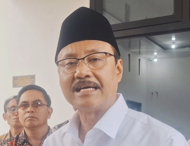 TEMPEL LIST PENERIMA PBI DI DEPAN KANTOR LURAH & KADES..! Ground Check PBI Nonaktif, Mensos Minta Pendamping Jangan Terima Titipan