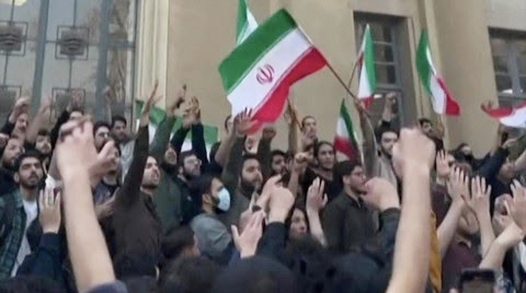 RUSUH LAGI NIH..! Demo Anti-Pemerintah Kembali Pecah di Iran, Mahasiswa Tuntut Khamenei Mundur