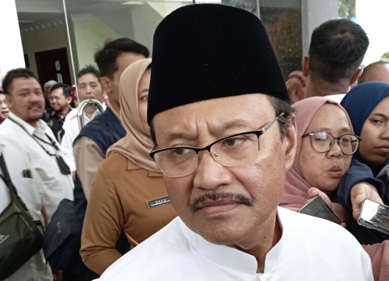 SIAPA YANG MEMVERIFIKASI DATA..? Mensos Dorong Kades Perbarui DTSEN agar Bansos Tepat Sasaran