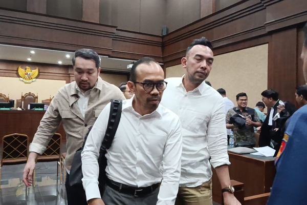 SEGITU DOANG..? Riva Siahaan Dituntut 14 Tahun Penjara, Rugikan Negara Rp 285 Triliun