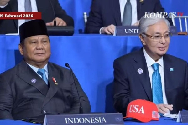 MANTAP JENDERAL..! Trump Puji Prabowo di KTT Board of Peace: Saya Tak Mau Melawannya