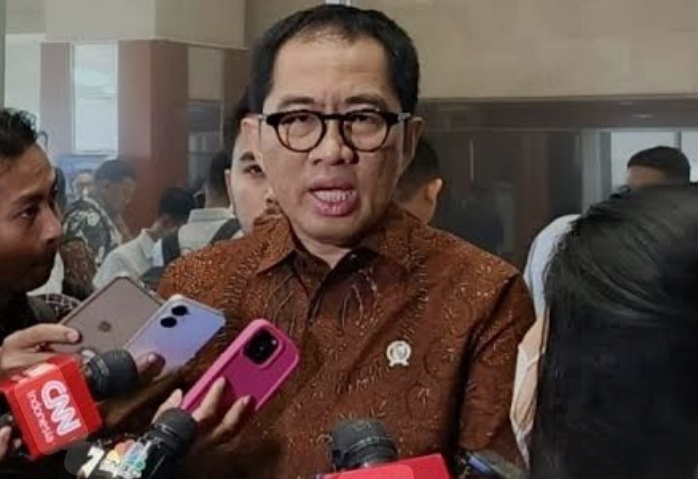 SAATNYA SERIUS BANGUN INDUSTRI NASIONAL DONG..! Masyarakat Indonesia Habiskan Rp 120 Triliun Buat Beli Baju dan Sepatu