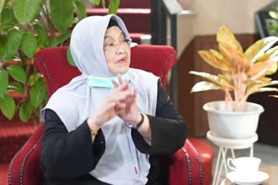 RAKYAT WAJIB MENGAWASI..! Siti Fadillah Usul Agar Pembaruan Data Penerima Bansos dan PBI Ditempel di Kantor Desa dan Kelurahan: Agar Transparan di Masyarakat!