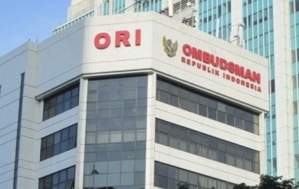 TANGKAP DULU NIH..! Kejagung Geledah Kantor dan Rumah Komisioner Ombudsman Terkait Kasus CPO