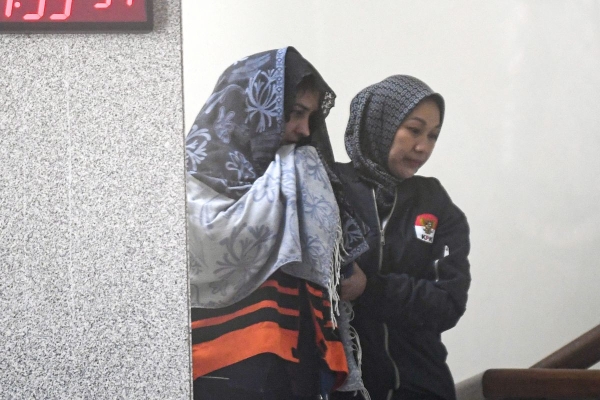 PERTAMA KALI NIH..!  KPK Gunakan Pasal Benturan Kepentingan dalam OTT Bupati Fadia Arafiq