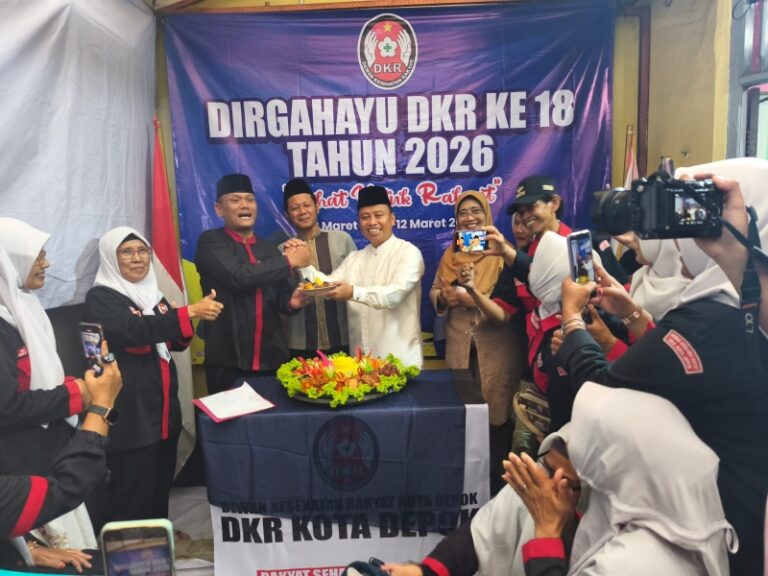 GAK PERNAH LELAH..! Wali Kota Depok Supian Suri Hadiri HUT 18 DKR: Mereka Iklas Berjuang Bersama Rakyat!
