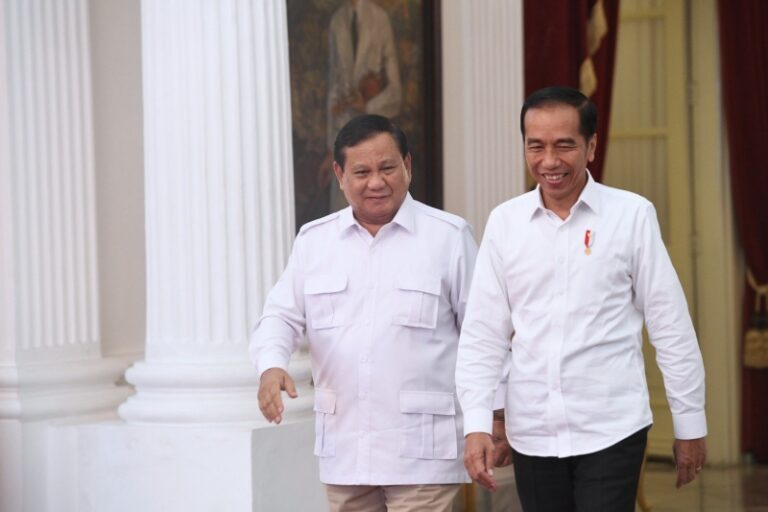 Bukan Popularitas, Tapi Keberanian yang Membedakan Kualitas Negarawan dengan Politisi