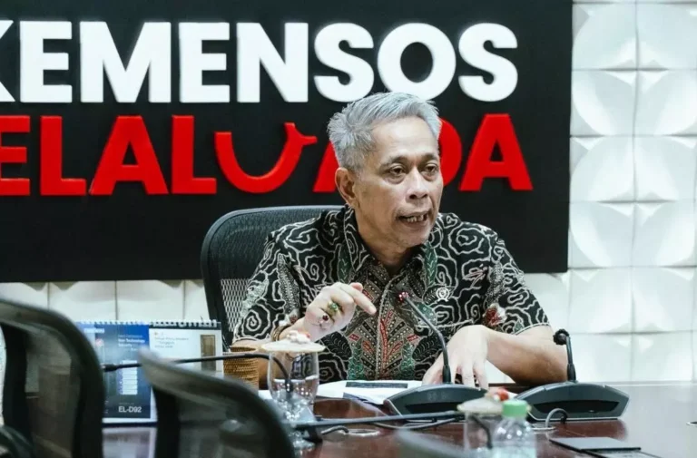 TERNYATA HOAX..! Mensos Gus Ipul dan Wamensos Agus Jabo datangi KPK Lapor Soal Mark Up Sepatu Sekolah Rakyat