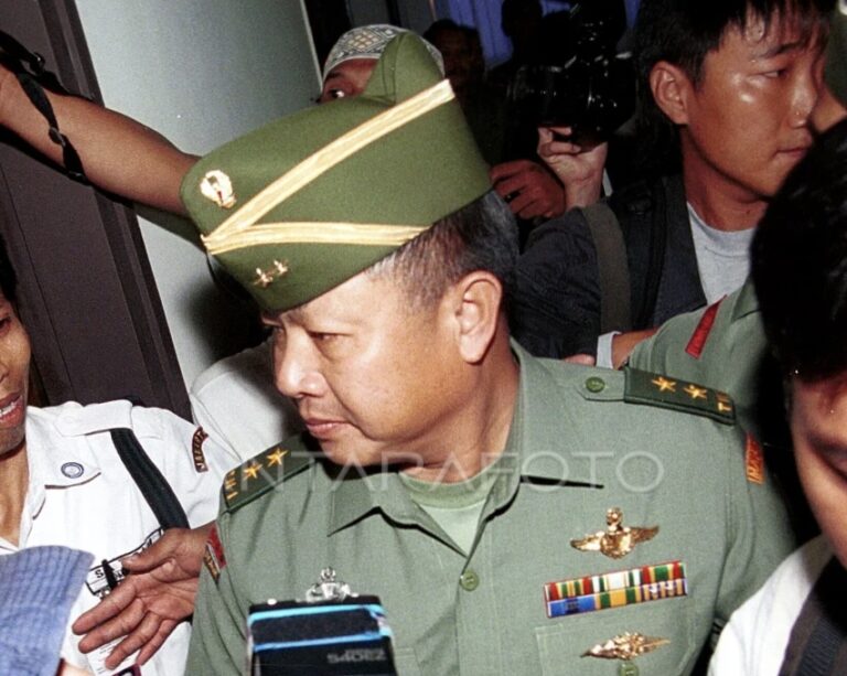 NAH  GITU DONG..! PK Ditolak MA, Adam Damiri Tetap Dibui 16 Tahun di Kasus Korupsi Asabri