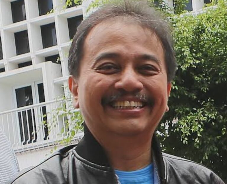 WAH BAUK DONG..! Roy Suryo Ditangkap dalam Kondisi Belum Mandi