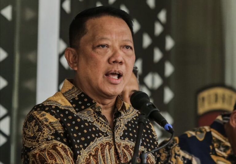 JANGAN ADA SISA KOMPLOTAN..! Anggota DPR Usul Jaksa Agung Ganti Para Penyidik di Era Jampidsus Febrie Adriansyah